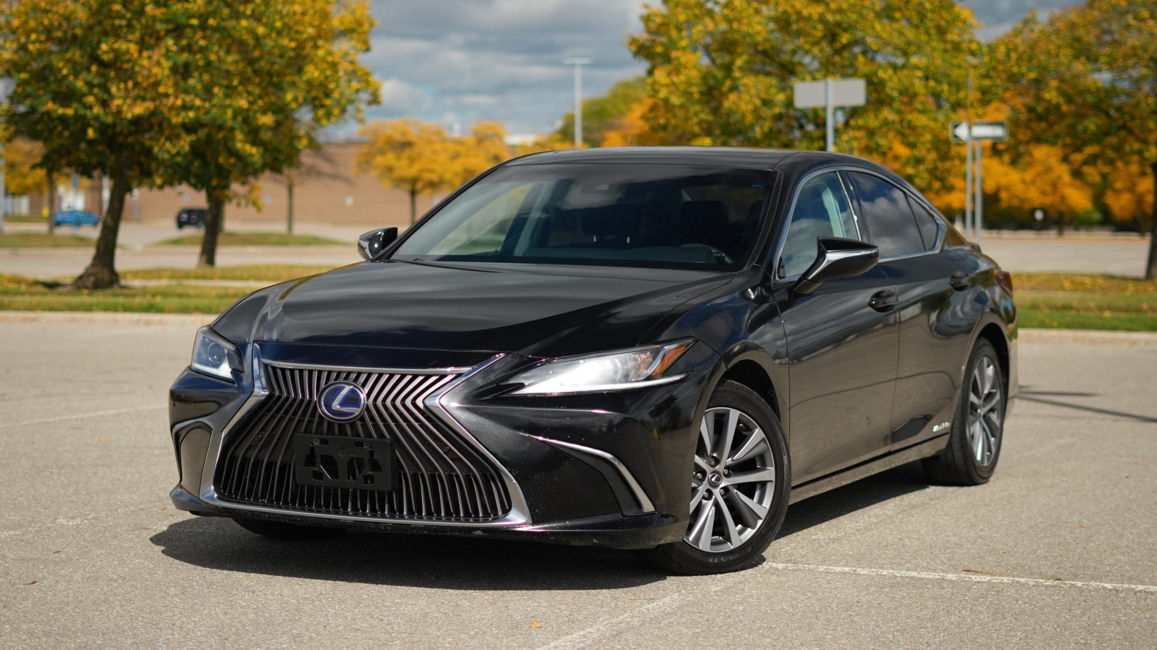 2021 Lexus ES Hybrid 300h FWD
