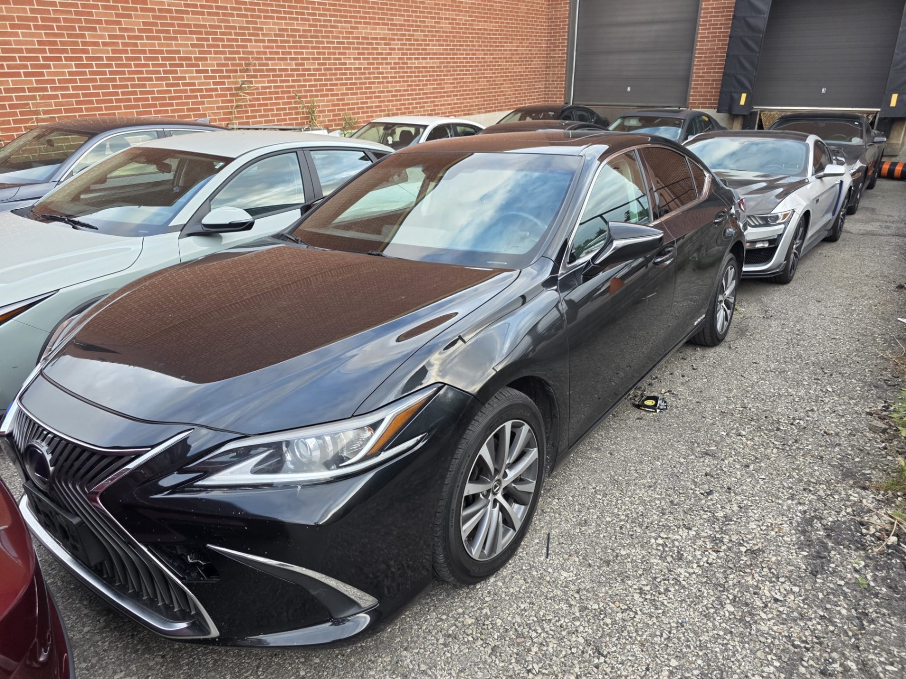 Black 2021 Lexus ES Hybrid Sedan Front-Wheel Drive Automatic