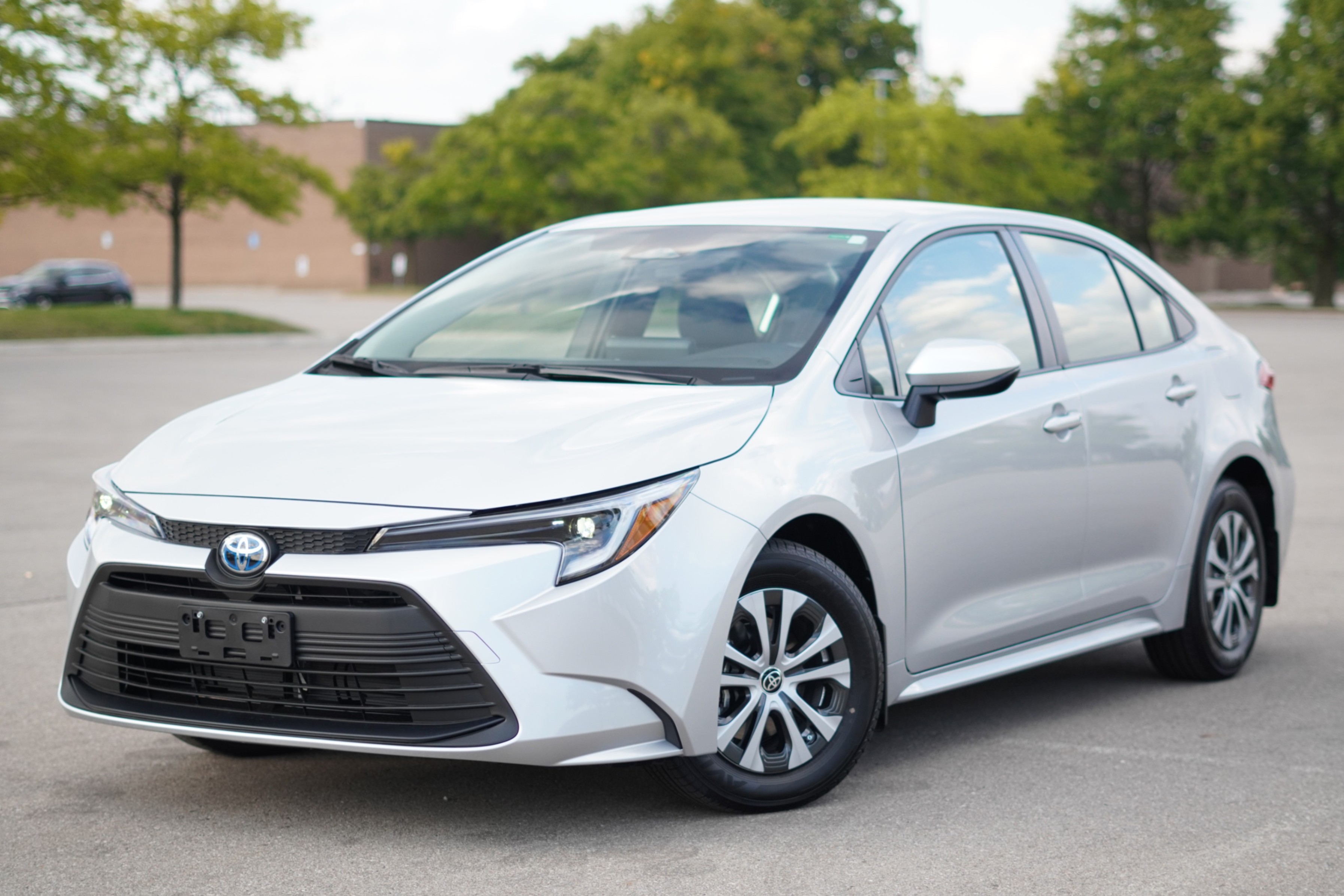 Silver 2024 Toyota Corolla Hybrid Sedan Front-Wheel Drive Automatic