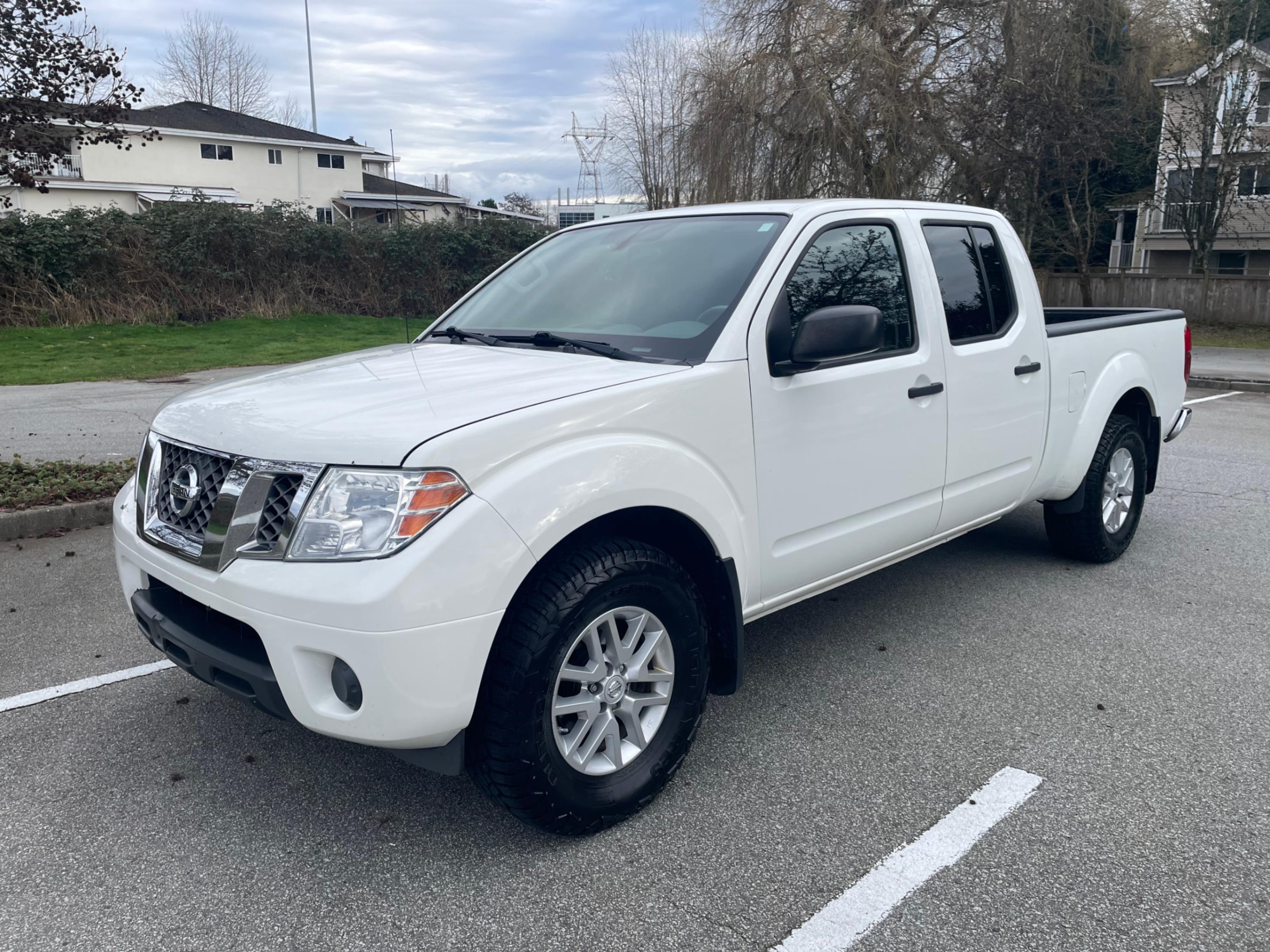 Nissan Frontier SV V6 Crew Cab 4WD
