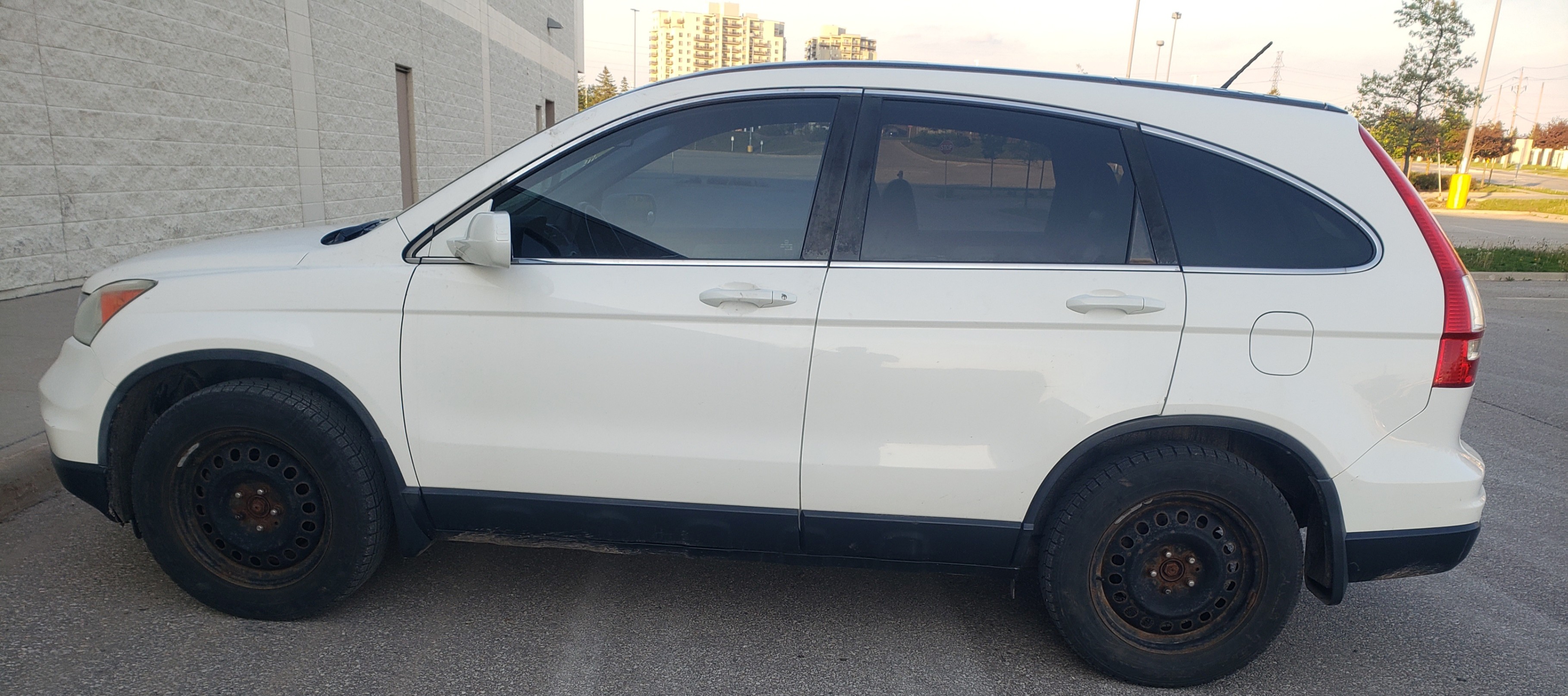 White 2011 Honda CR-V SUV / Crossover All-Wheel Drive Automatic