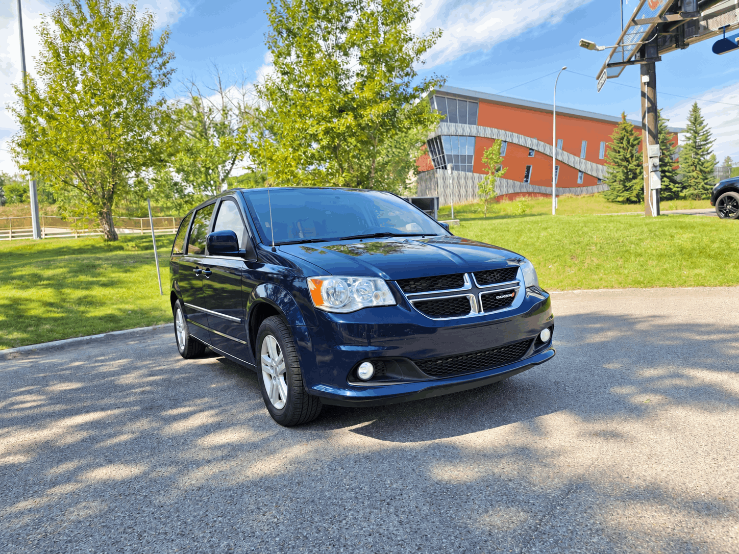 Blue 2015 Dodge Grand Caravan Minivan Automatic