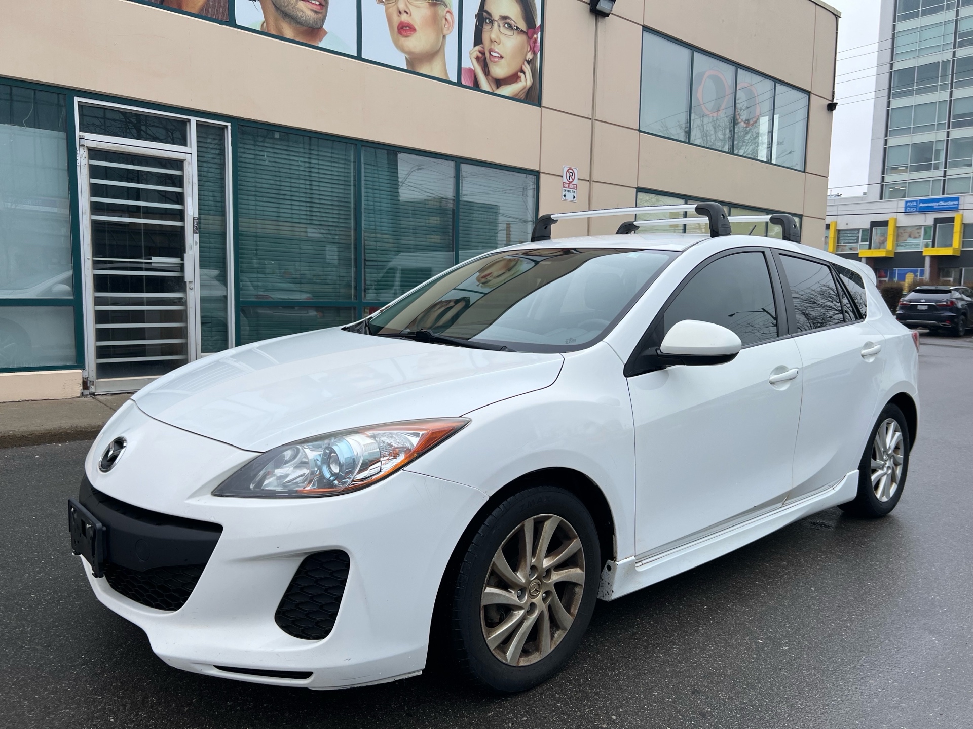 2012 Mazda MAZDA3 i Touring Hatchback
