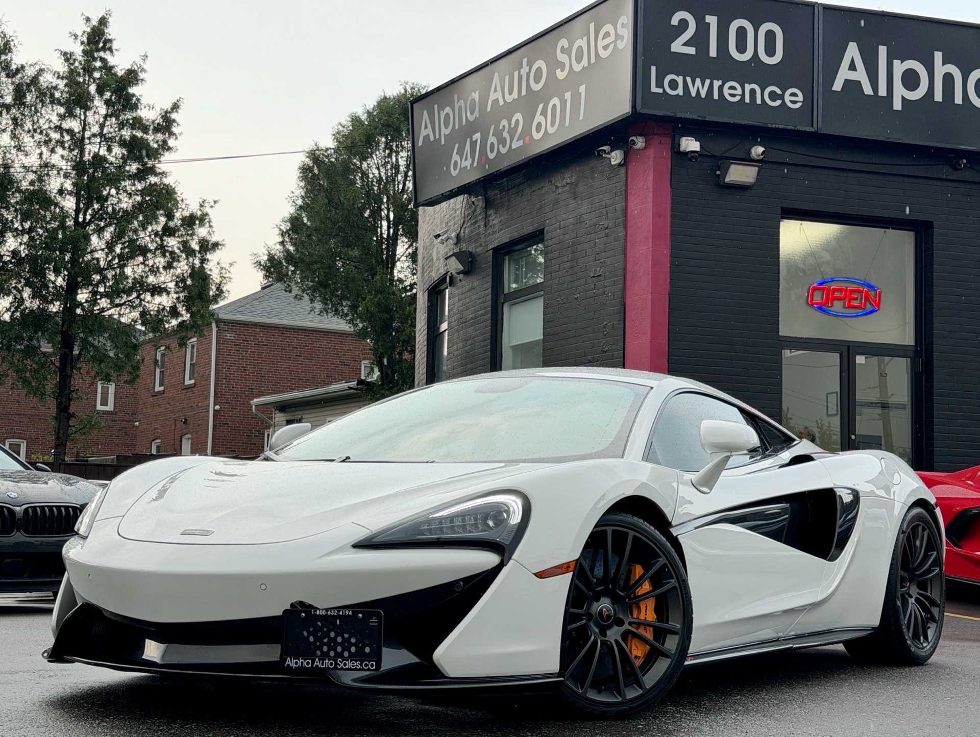 White 2017 McLaren 570S Coupe Automatic