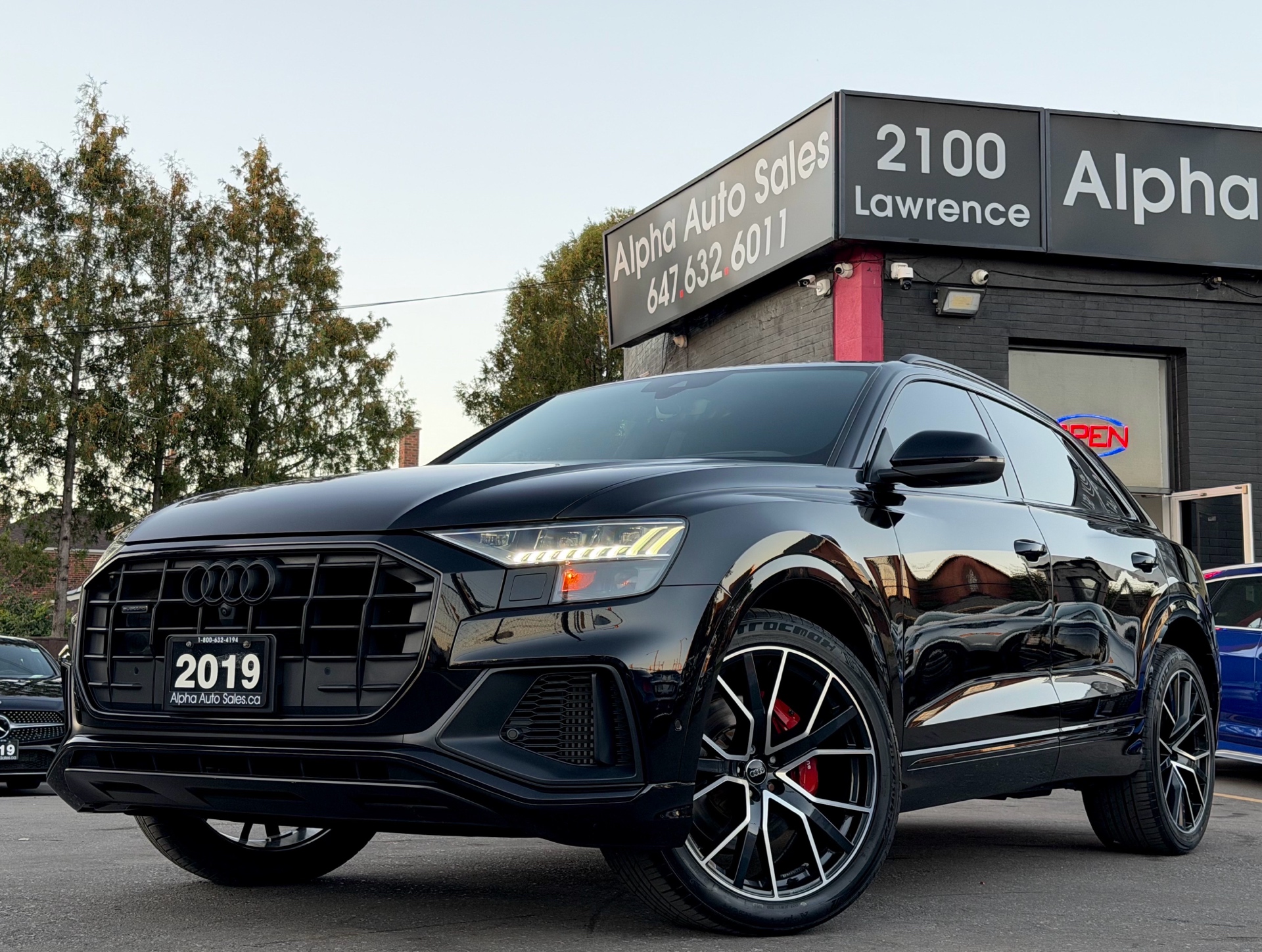 Black 2019 Audi Q8 SUV / Crossover  Automatic