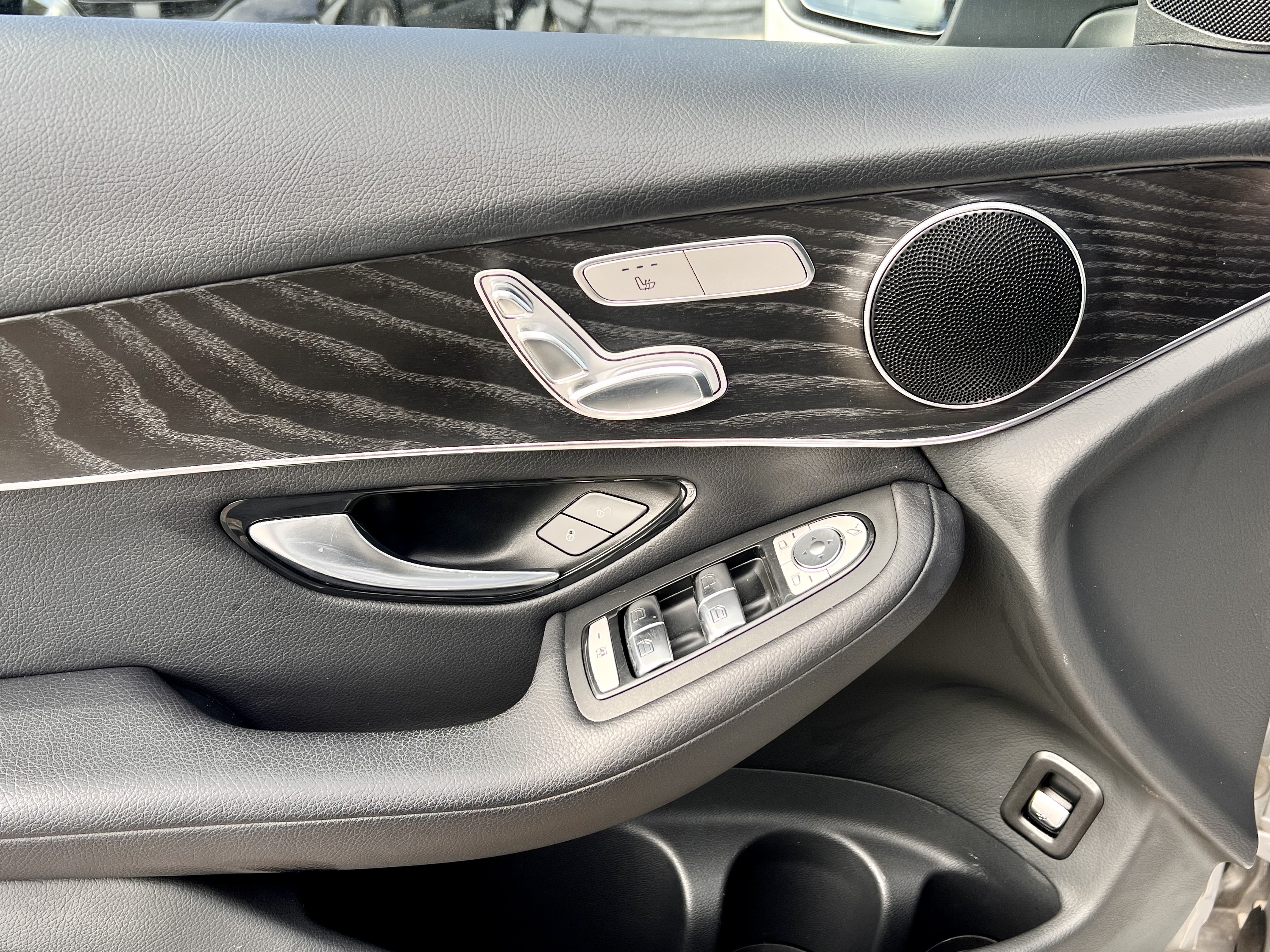 2019 Mercedes-Benz GLC-class GLC 300 4MA..., 多伦多, 全款车