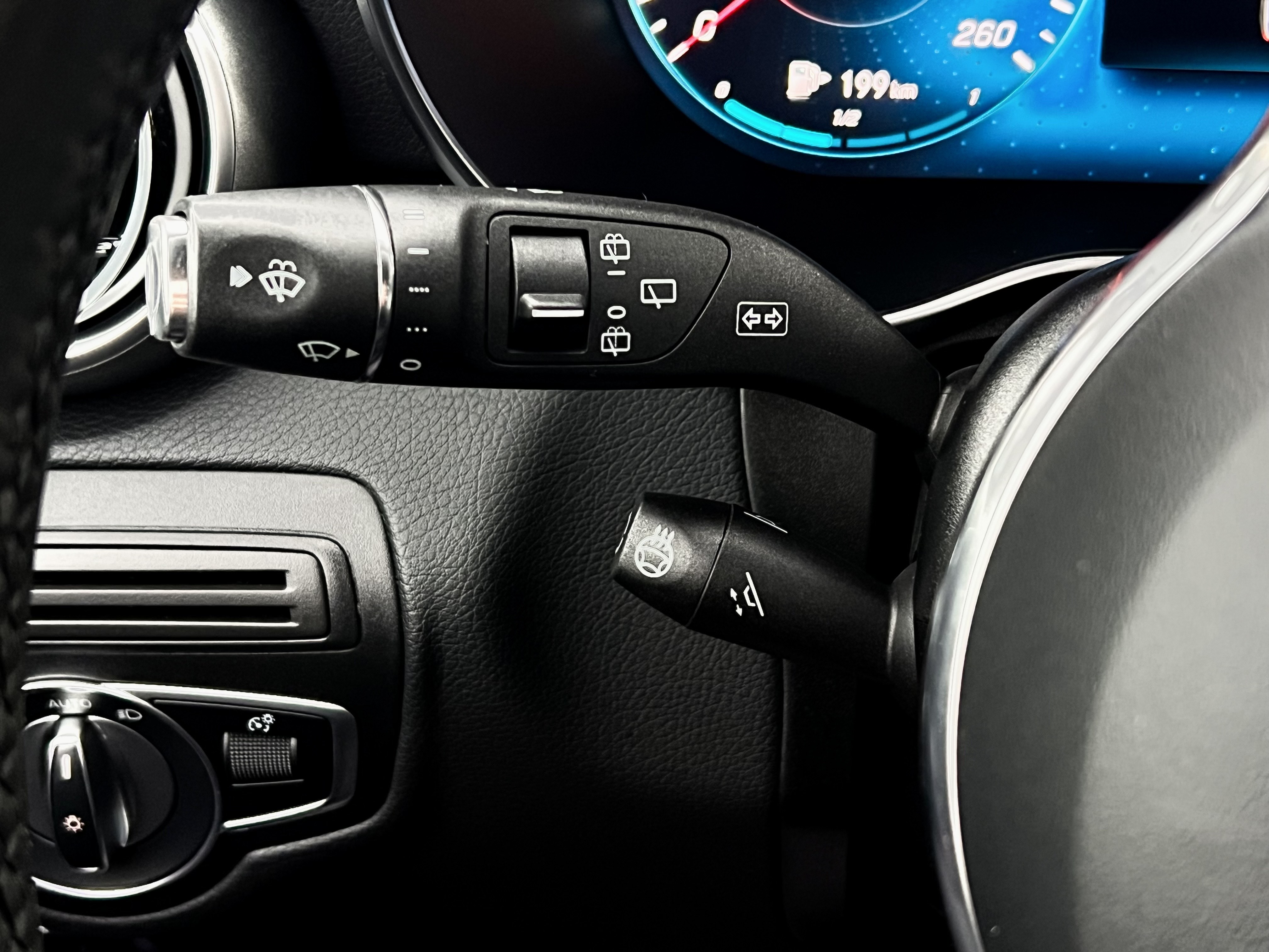 2020 Mercedes-Benz GLC-class GLC 300 4MA..., 温哥华, 全款车