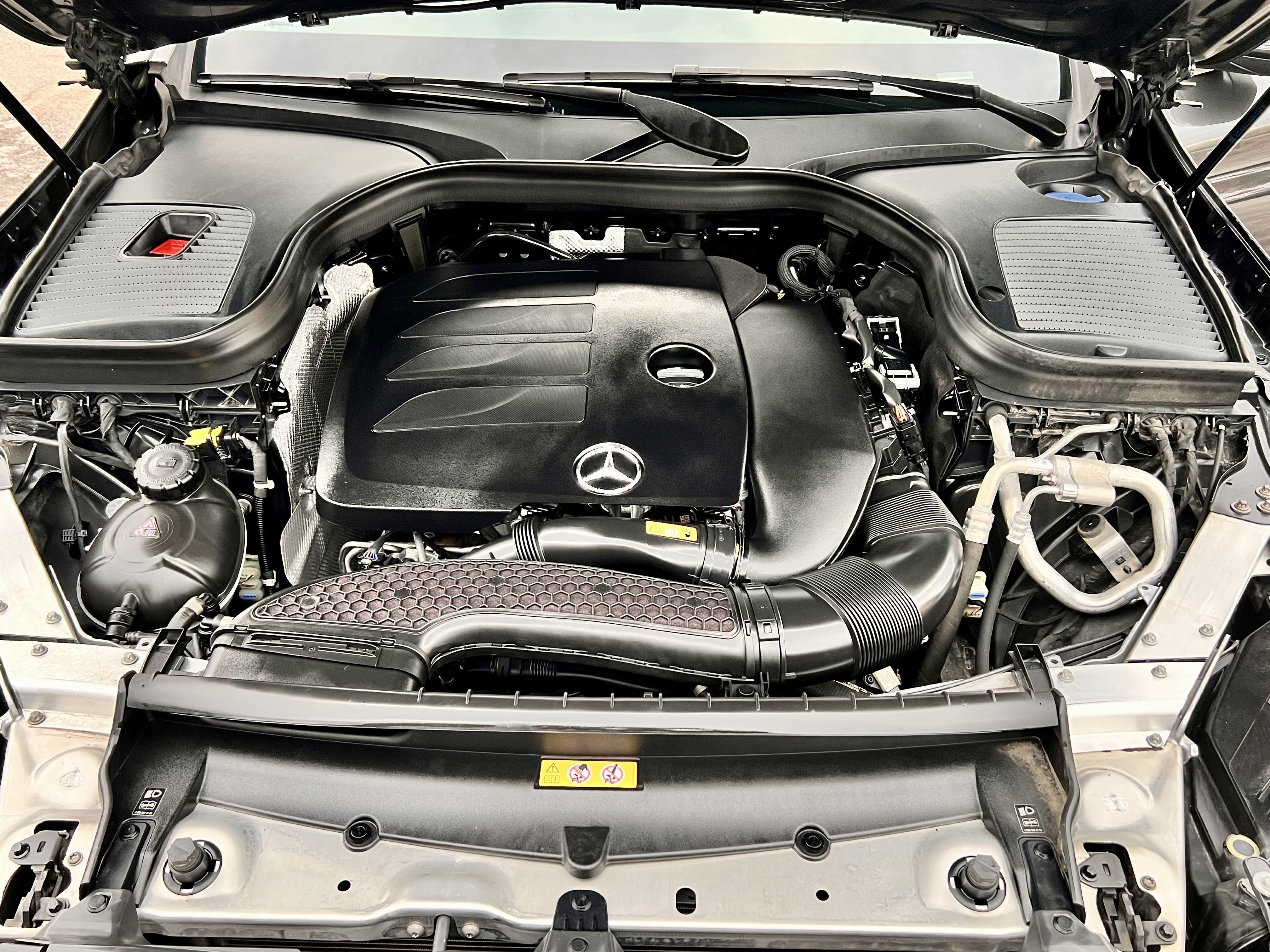 2020 Mercedes-Benz GLC-class GLC 300 4MA..., 温哥华, 全款车