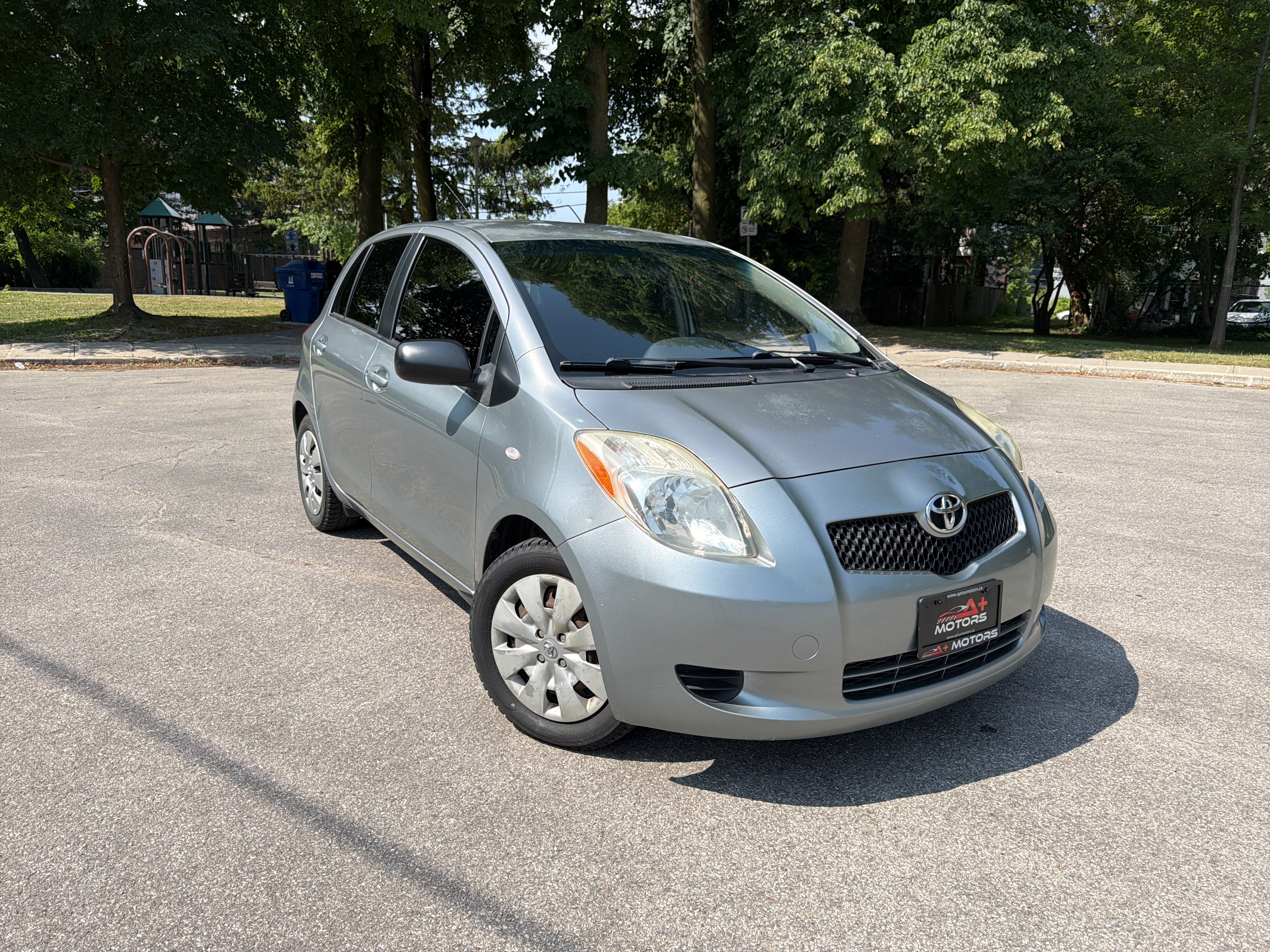 Gray 2008 Toyota Yaris Hatchback Automatic