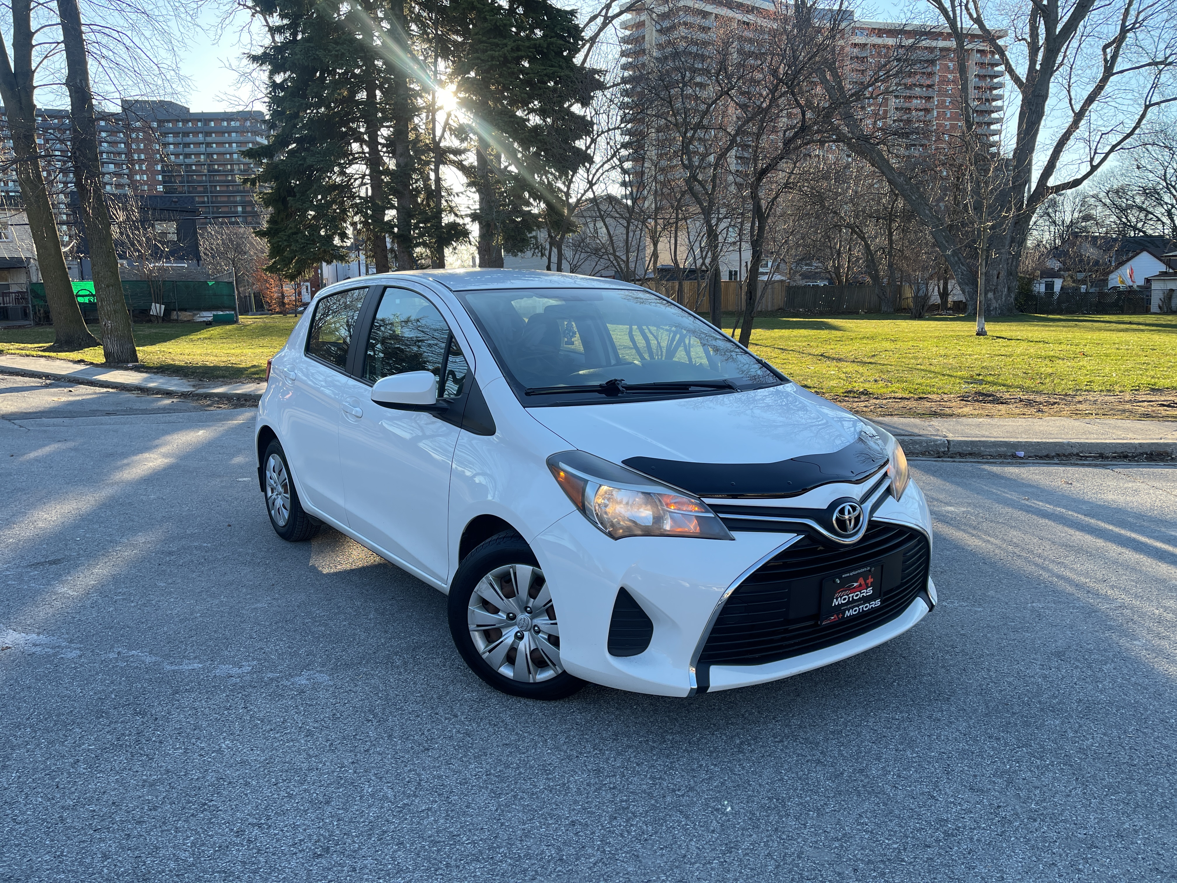 2016 Toyota Yaris LE 2dr Hatchback