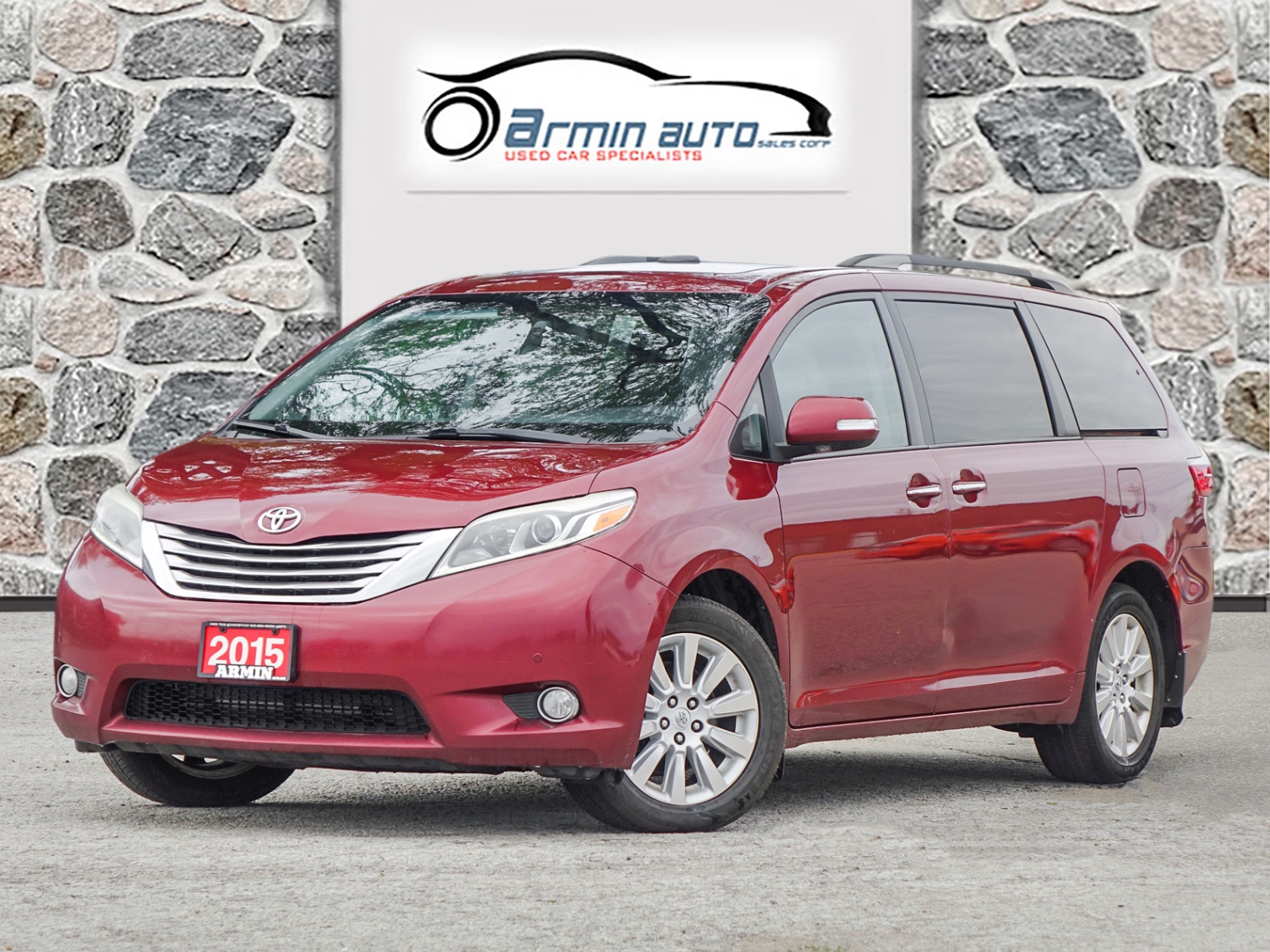 Red 2015 Toyota Sienna Minivan Front-Wheel Drive Automatic