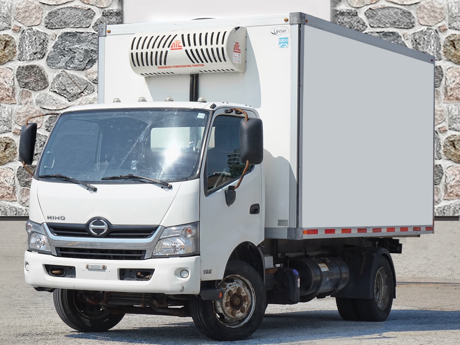 2016 Hino 195