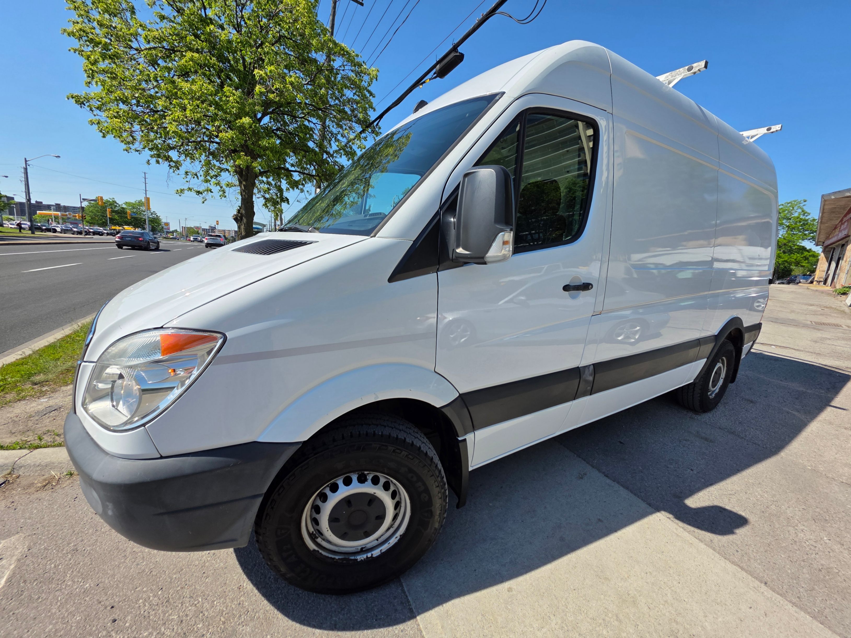 White 2009 Dodge Sprinter Cargo 2500 144 WB RWD Van Rear-Wheel Drive Automatic