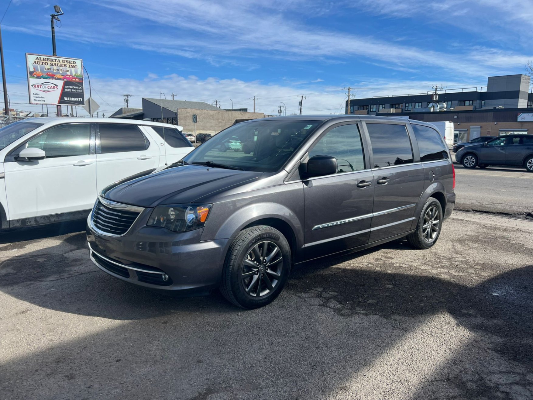 2015 Chrysler Town & Country S FWD