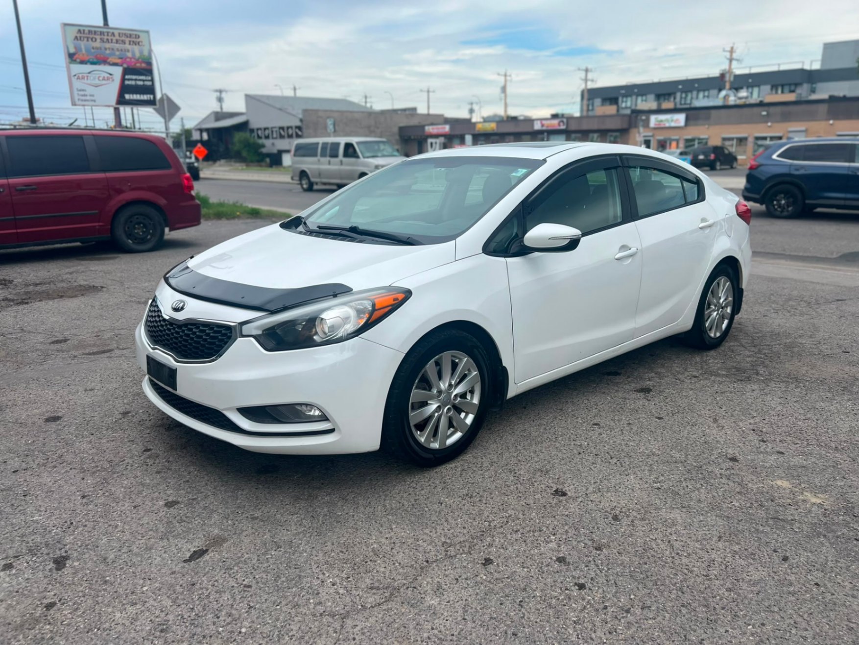 White 2015 Kia Forte Sedan Automatic