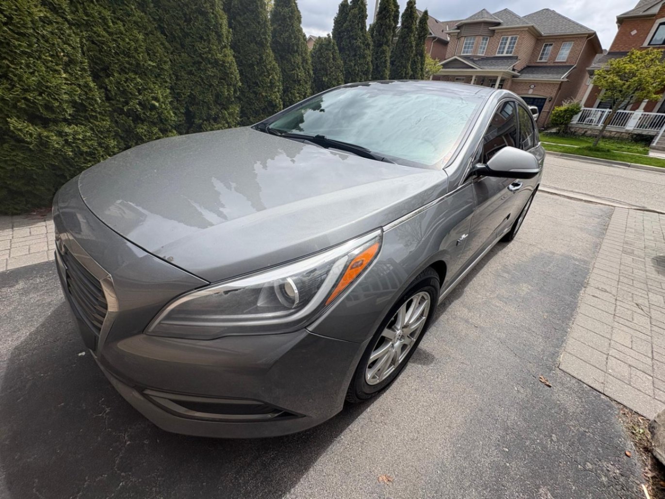 Gray 2017 Hyundai Sonata Hybrid Sedan Front-Wheel Drive Automatic