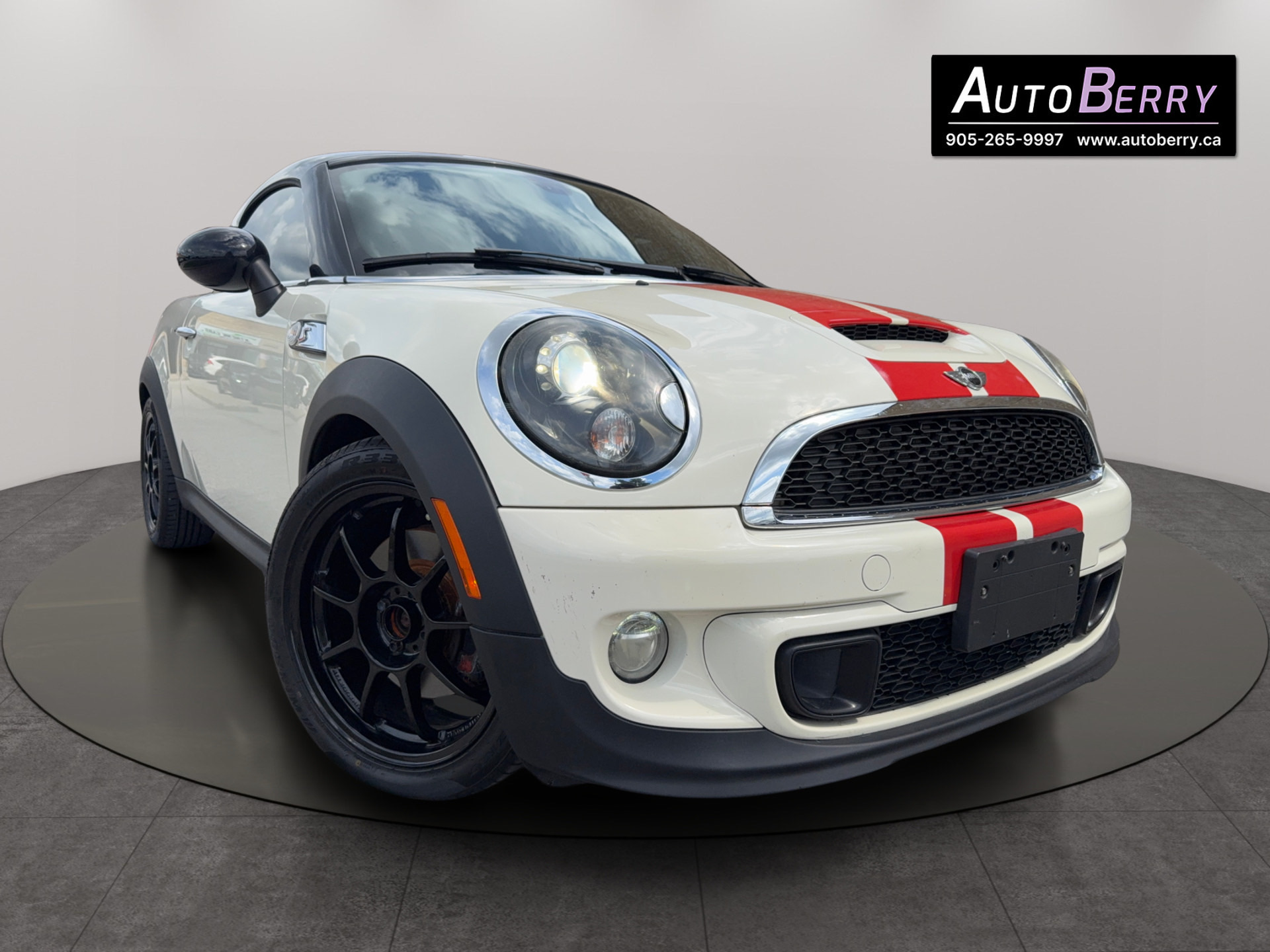 White 2015 MINI Cooper Coupe Coupe Front-Wheel Drive Automatic