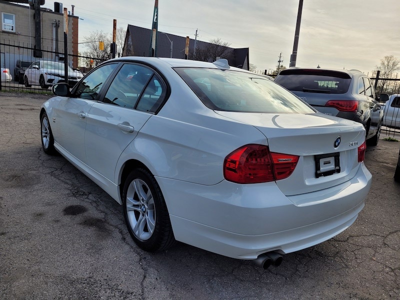 /autoisland/2009-BMW-3Series-08839763235800002.jpg