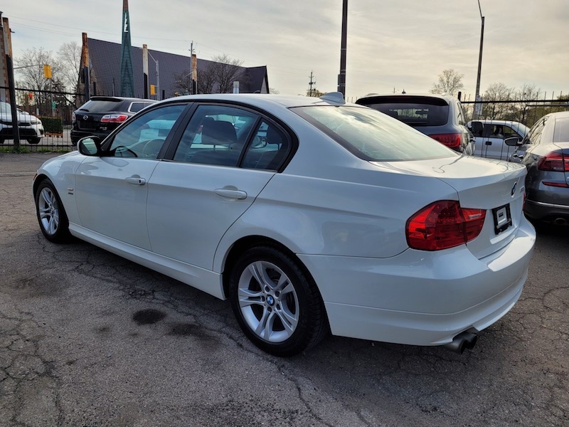 /autoisland/2009-BMW-3Series-8757818316422219.jpg