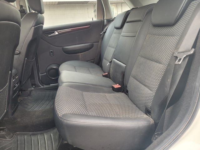 /autoisland/2009-Mercedes-Benz-B-Class-025848708142665933.jpg