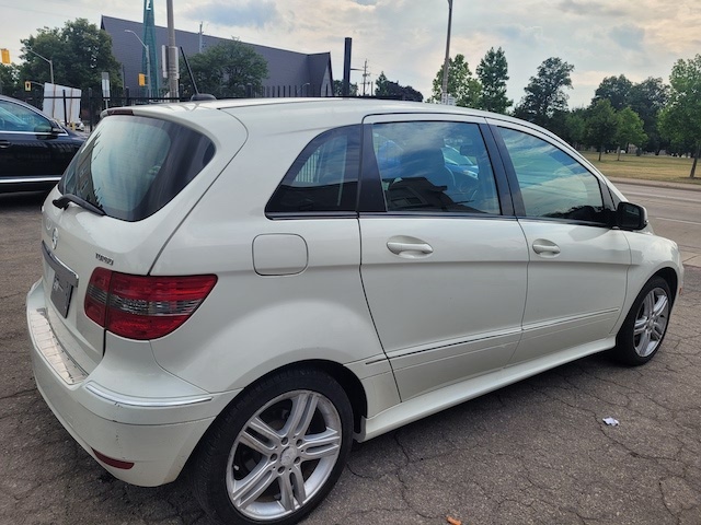 /autoisland/2009-Mercedes-Benz-B-Class-24049374785755506.jpg