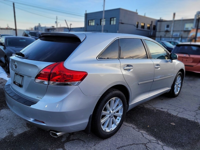 /autoisland/2009-Toyota-Venza-4186839100035822.jpg