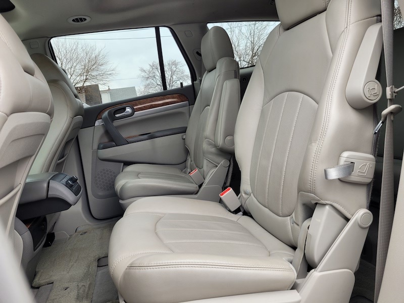 /autoisland/2011-Buick-Enclave-12096797727267528.jpg