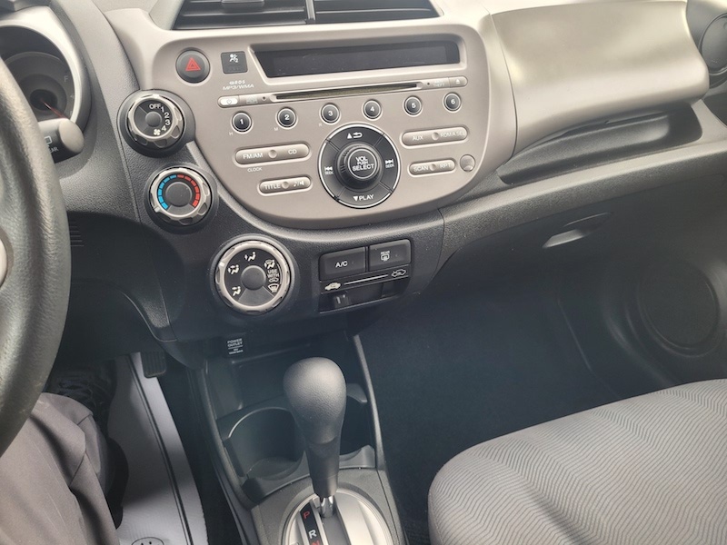 /autoisland/2013-Honda-Fit-009566994695506148.jpg