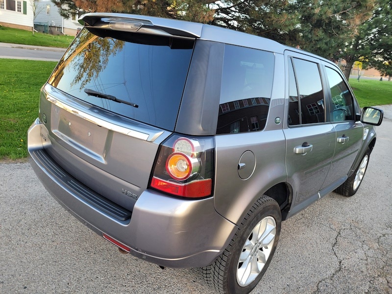 /autoisland/2013-LandRover-LR2-13790832471217795.jpg