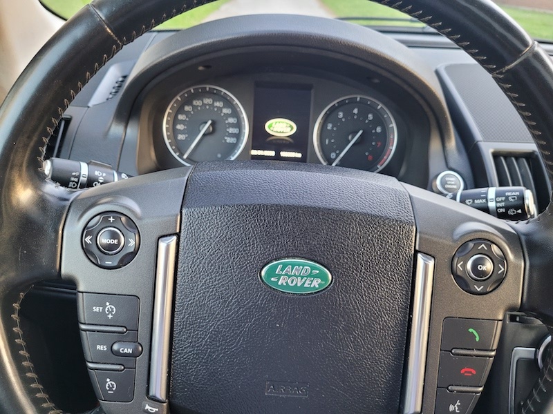/autoisland/2013-LandRover-LR2-809690777355649.jpg