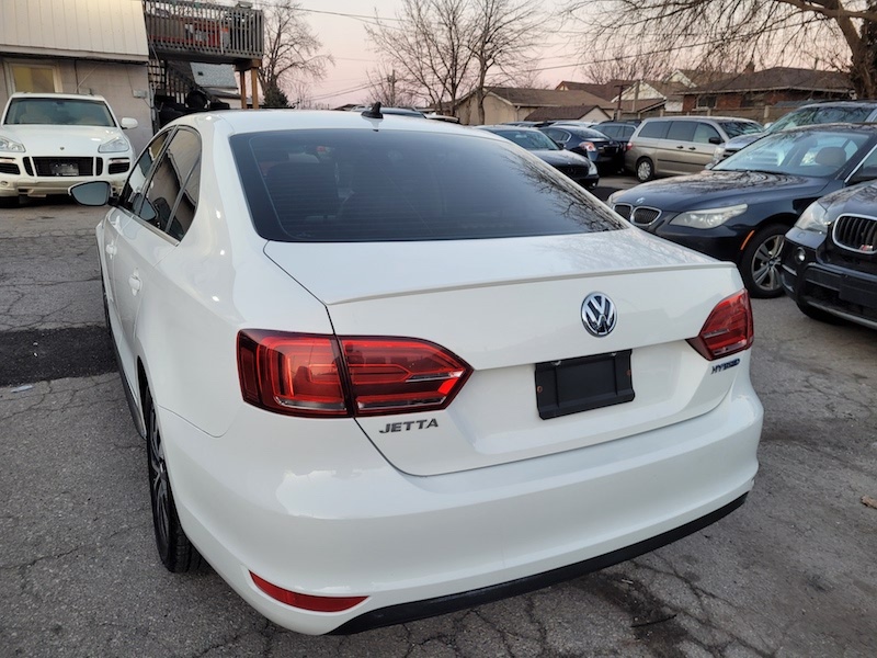 /autoisland/2013-Volkswagen-JettaSedan-23243667895948983.jpg