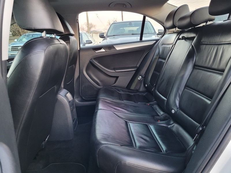 /autoisland/2013-Volkswagen-JettaSedan-8712800667865732.jpg