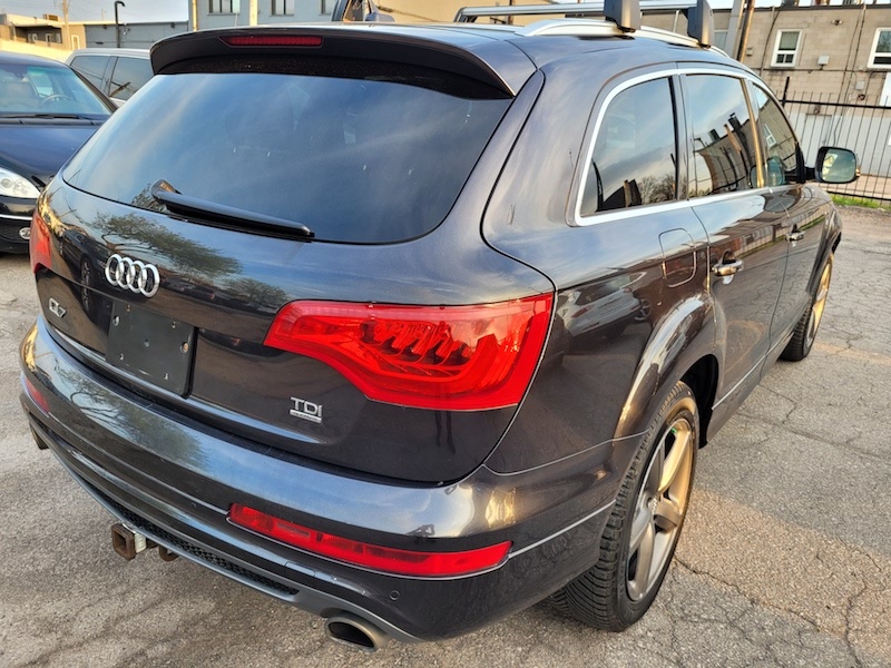 /autoisland/2015-Audi-Q7-6241875333114801.jpg