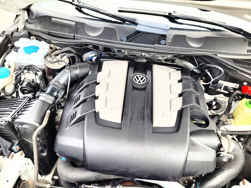 /autoisland/2015-Volkswagen-Touareg-11580246395983163.jpg
