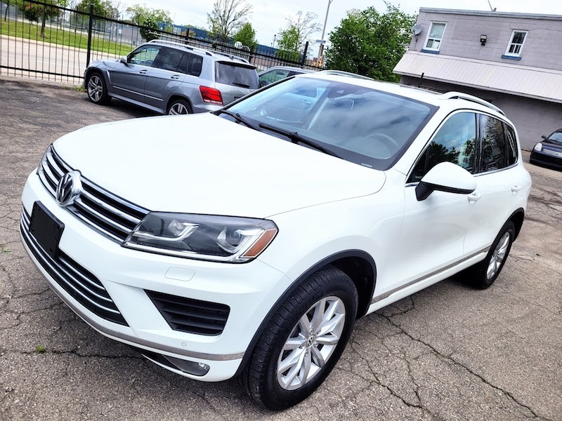 /autoisland/2015-Volkswagen-Touareg-5578492858849462.jpg