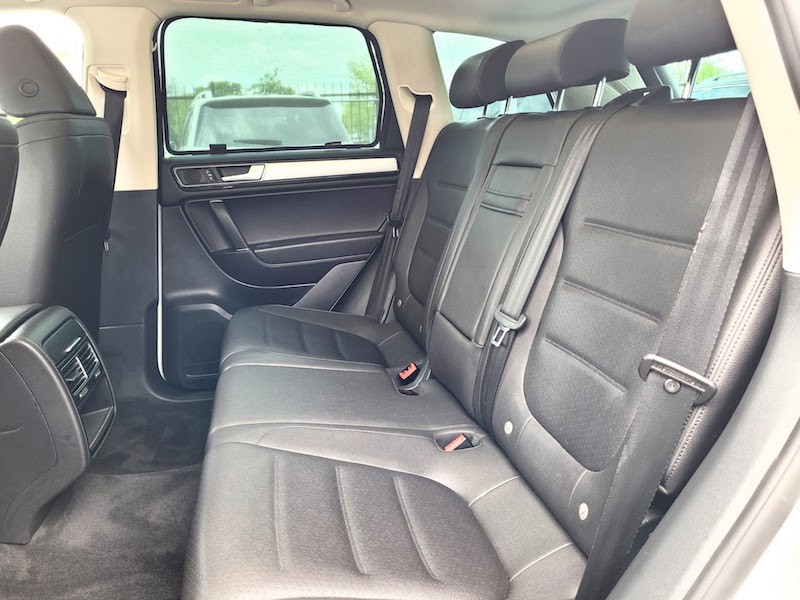 /autoisland/2015-Volkswagen-Touareg-7353652322360515.jpg