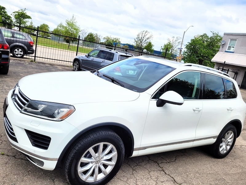 /autoisland/2015-Volkswagen-Touareg-7776053827914284.jpg