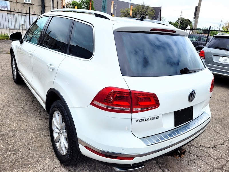 /autoisland/2015-Volkswagen-Touareg-8996333761089754.jpg