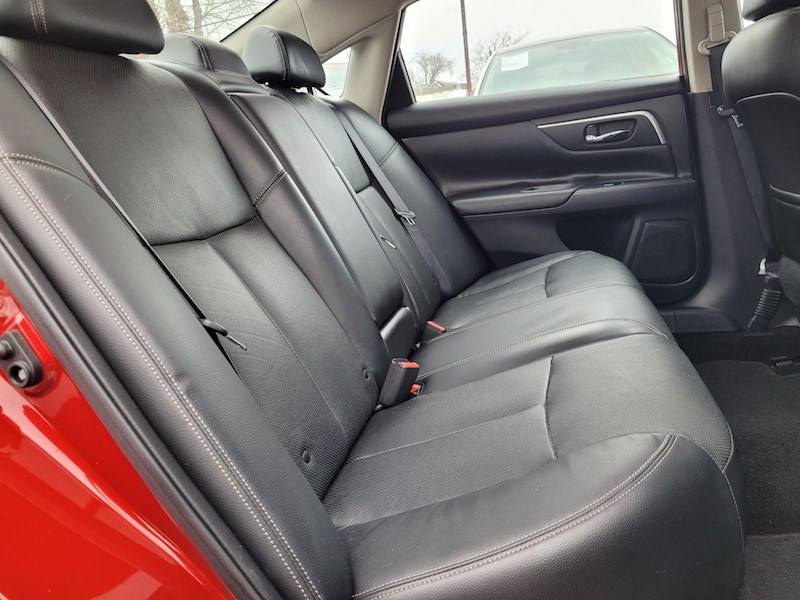/autoisland/2016-Nissan-Altima-060825671585823304.jpg