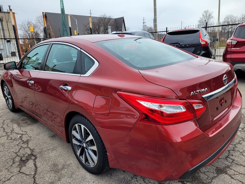 /autoisland/2016-Nissan-Altima-33745190541096415.jpg