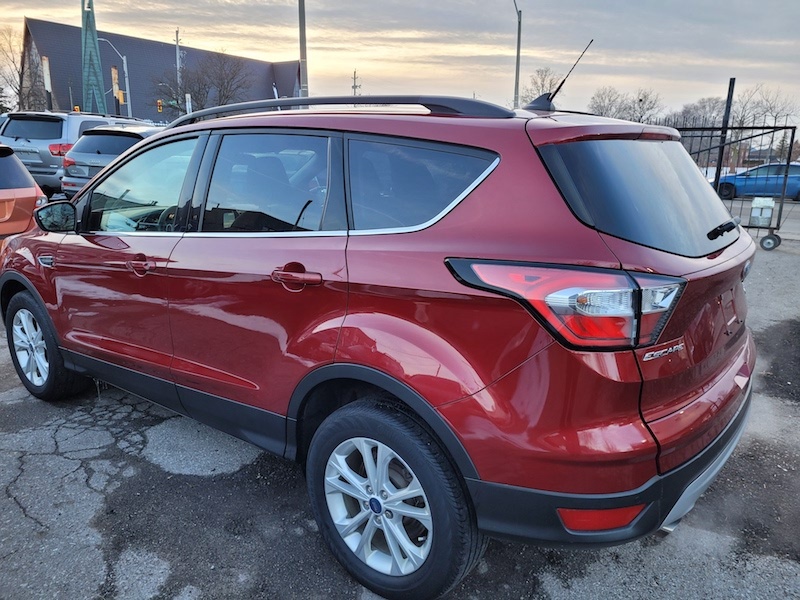 /autoisland/2018-Ford-Escape-9887025309669777.jpg