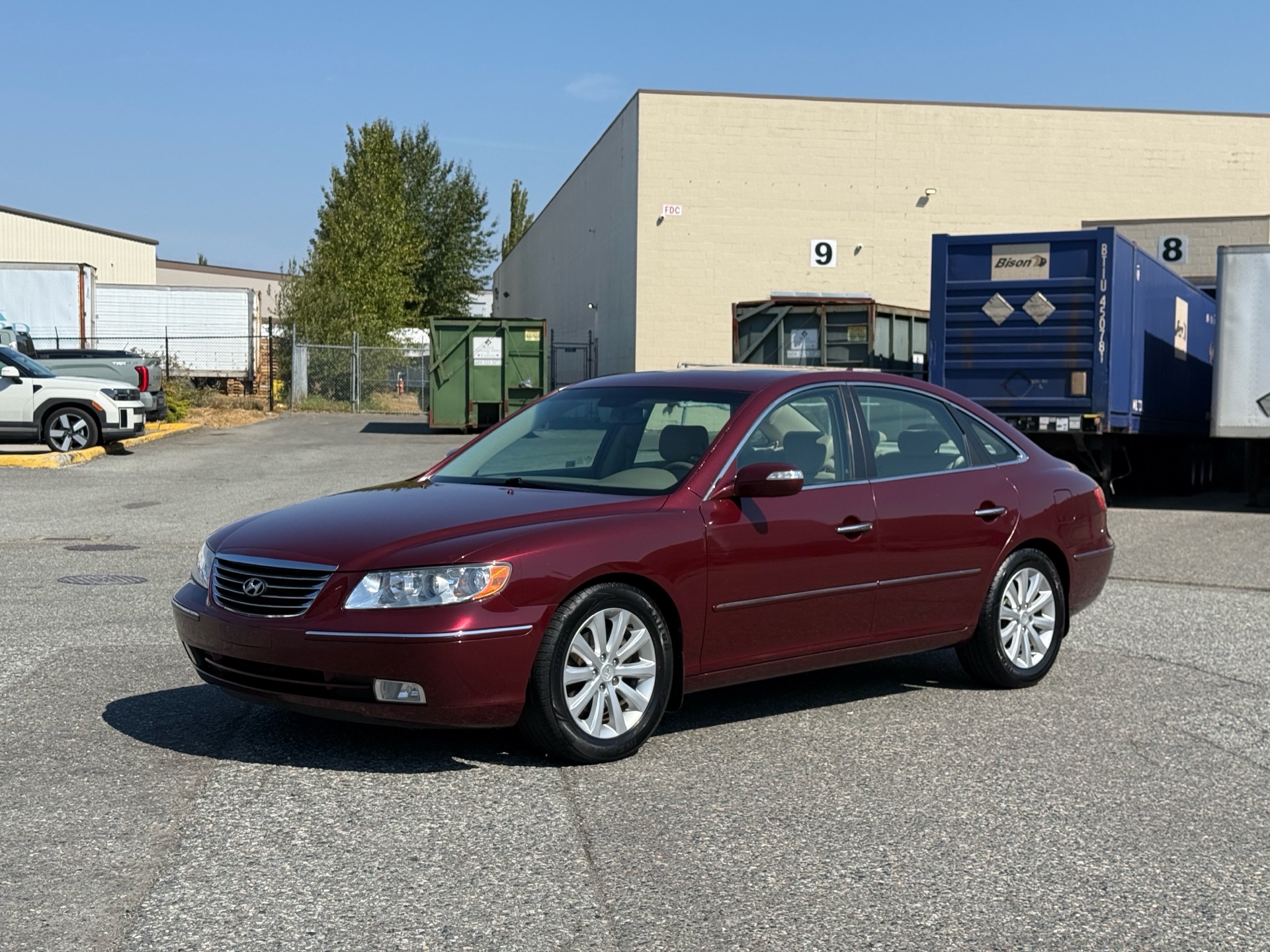 Util Red 2009 Hyundai Azera Sedan Automatic