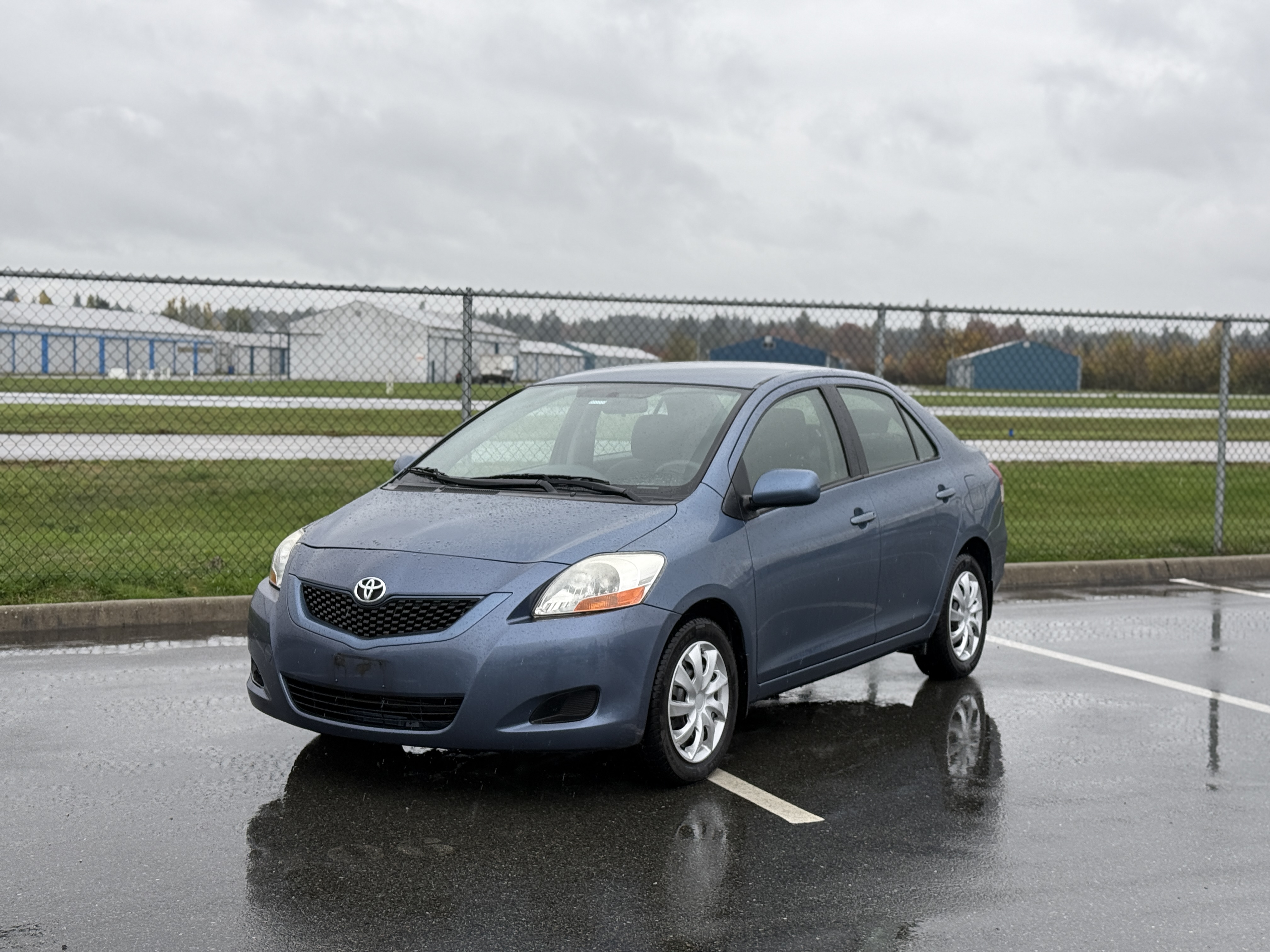 2009 Toyota Yaris Base