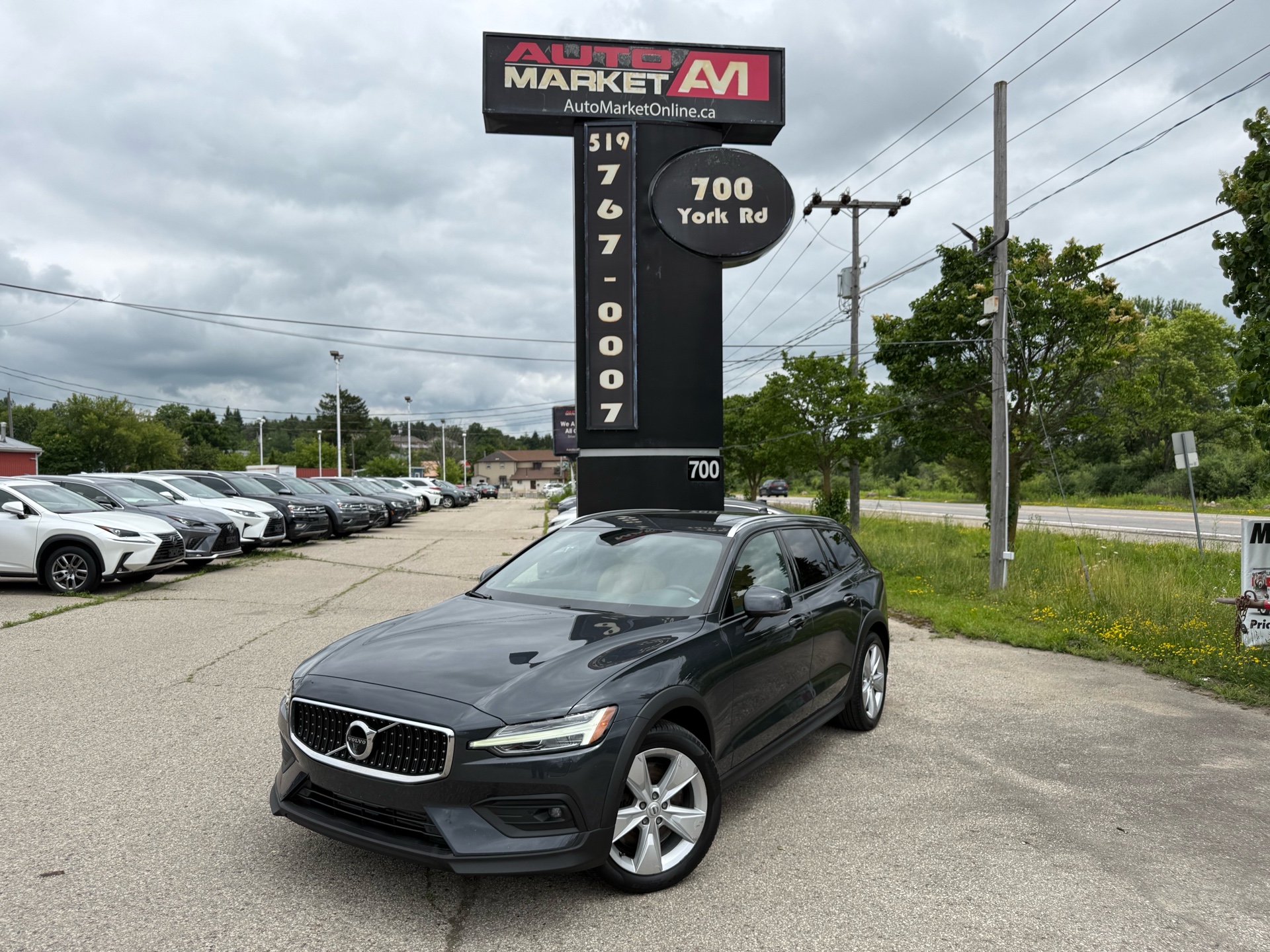 2020 Volvo V60 Cross Country