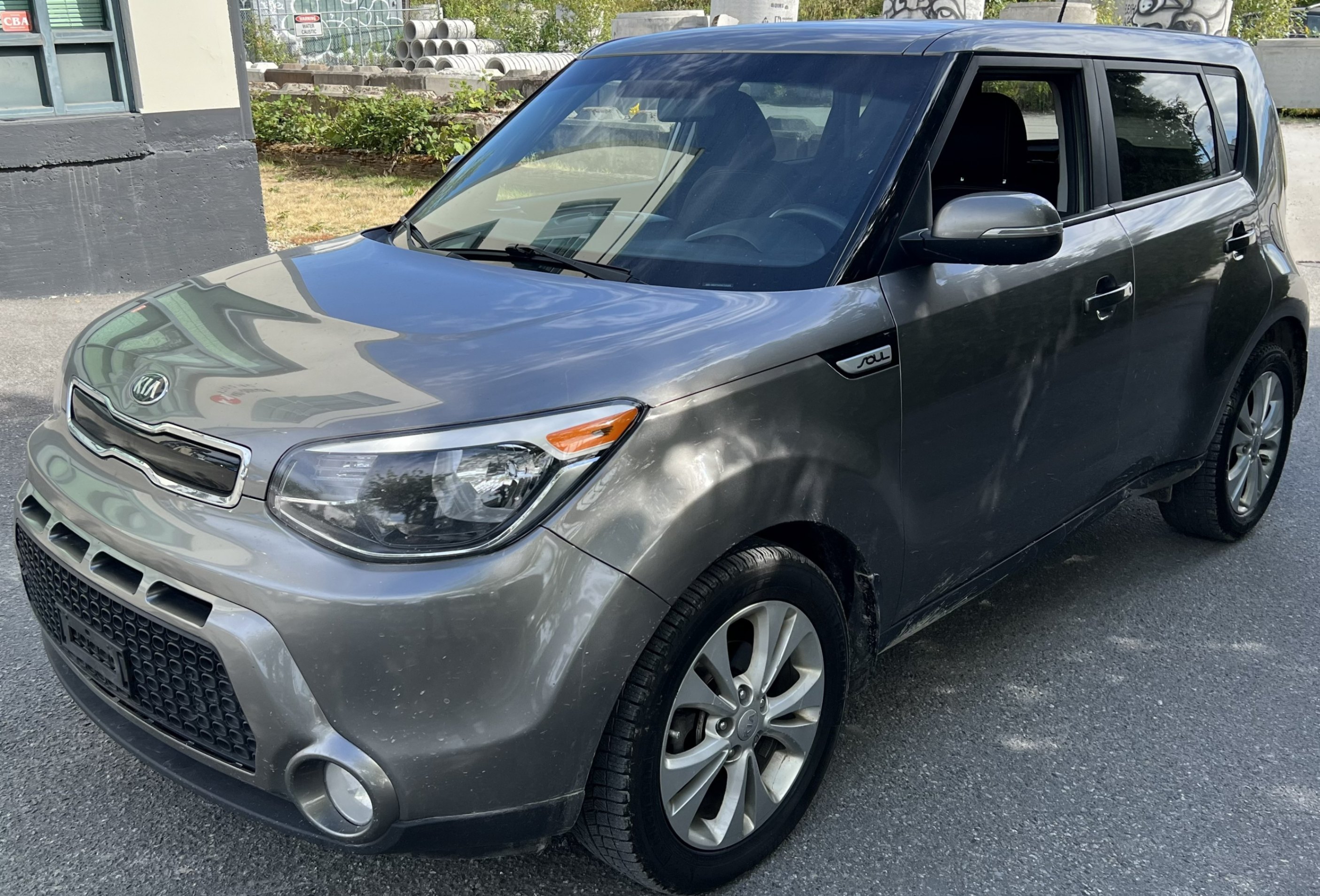 Gray 2016 Kia Soul Wagon Automatic