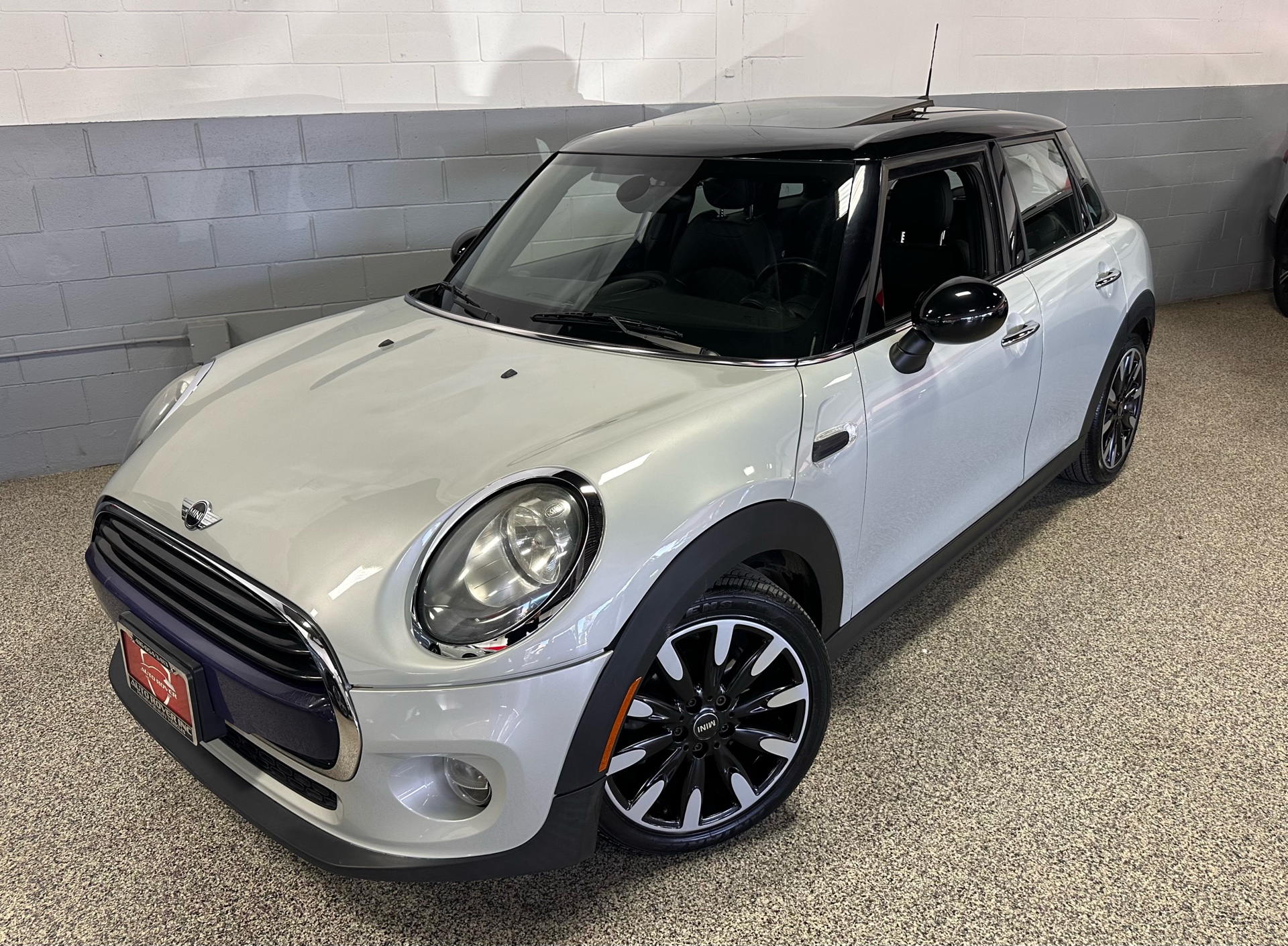 2016 MINI Cooper 5 Door