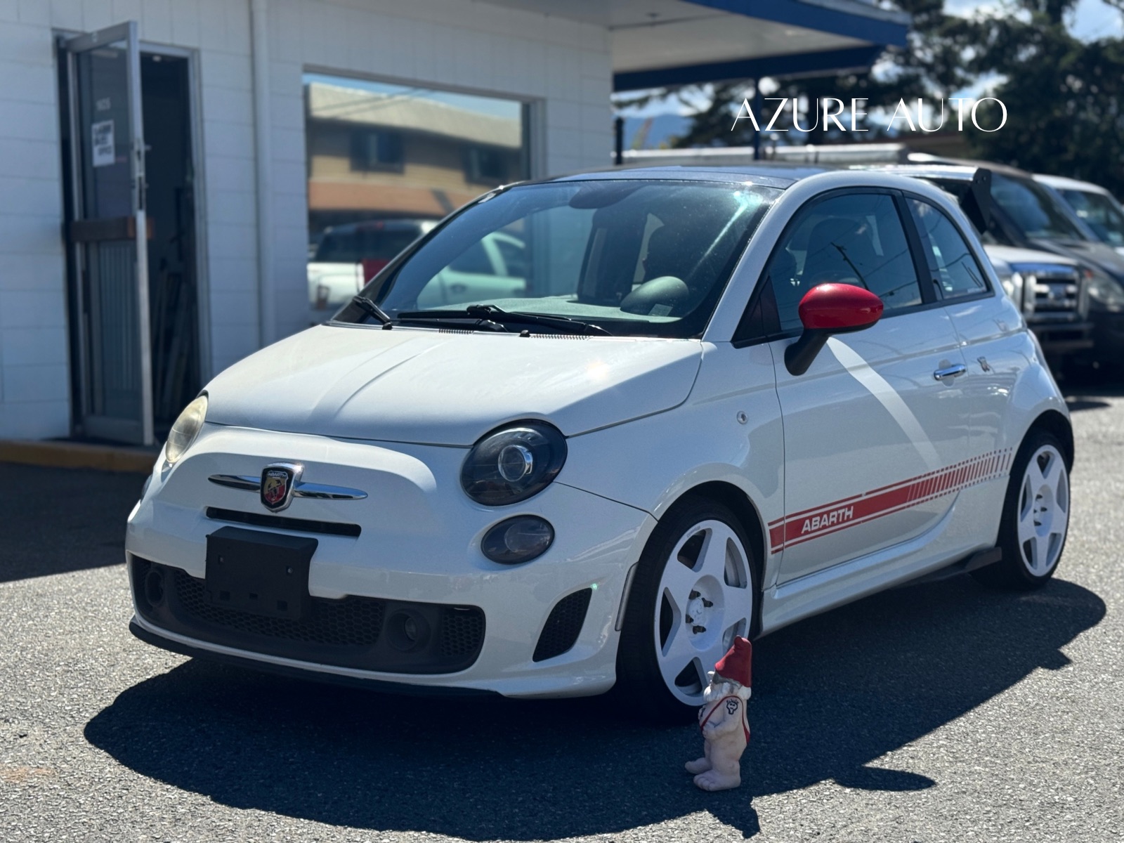 Pearl White 2015 FIAT 500 Hatchback Front-Wheel Drive Automatic