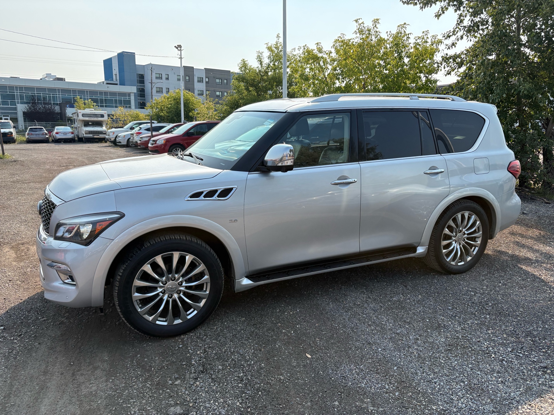 2017 Infiniti QX80