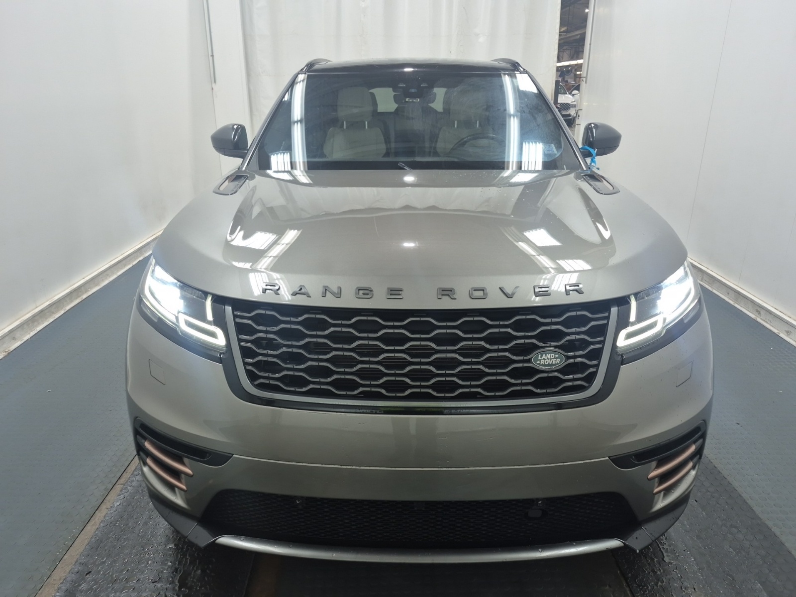 Land Rover Range Rover Velar D180 R-Dynamic SE