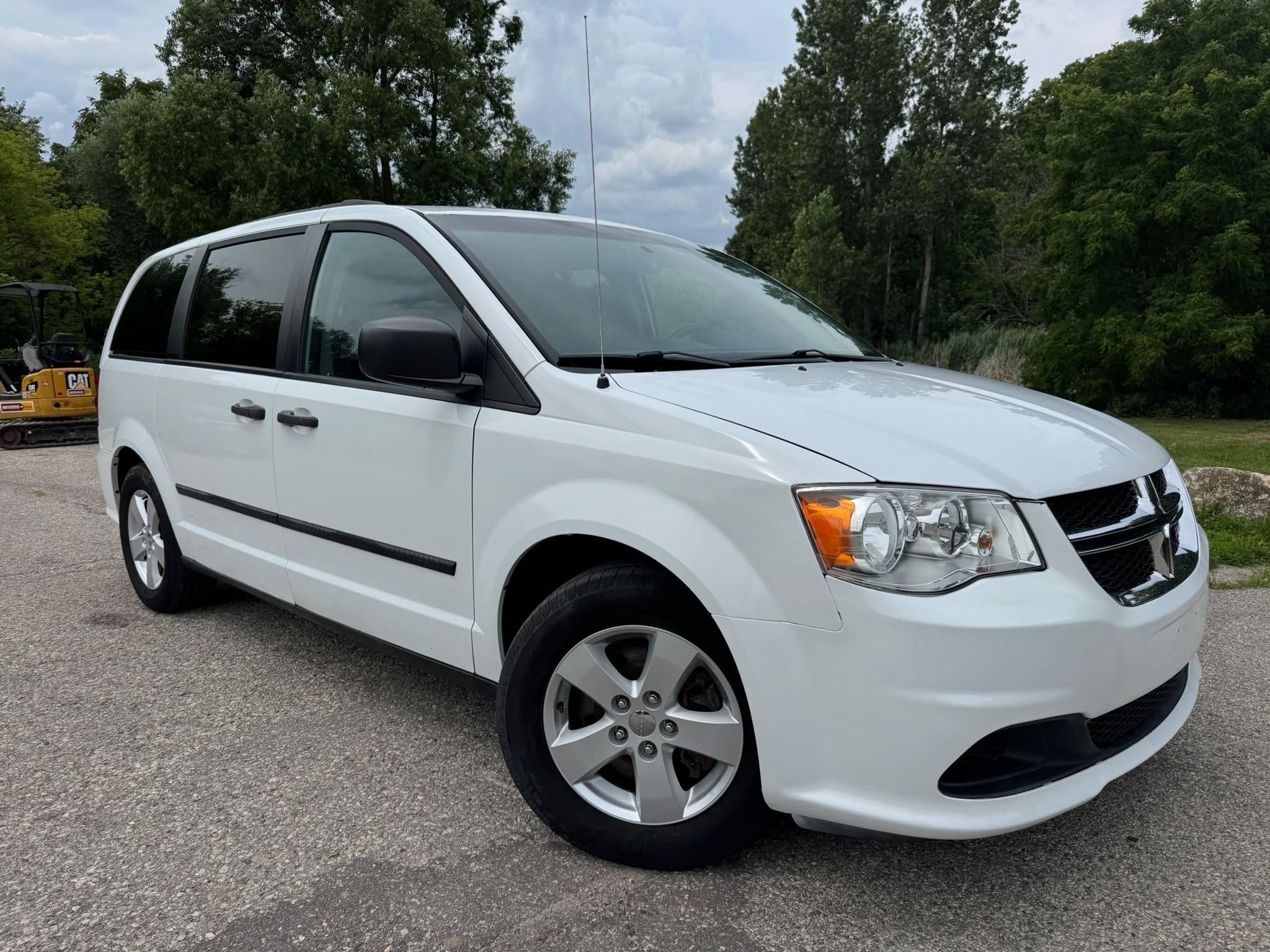White 2015 Dodge Grand Caravan Minivan Automatic